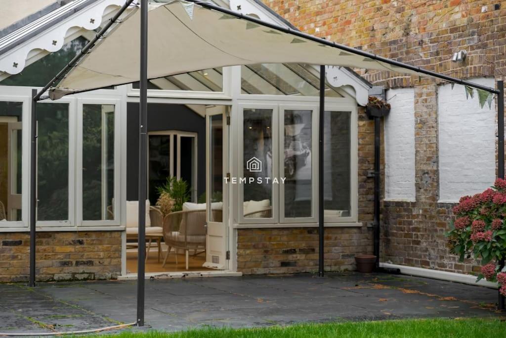 Cosy Family Near Thorpe Park & Legoland Old Windsor