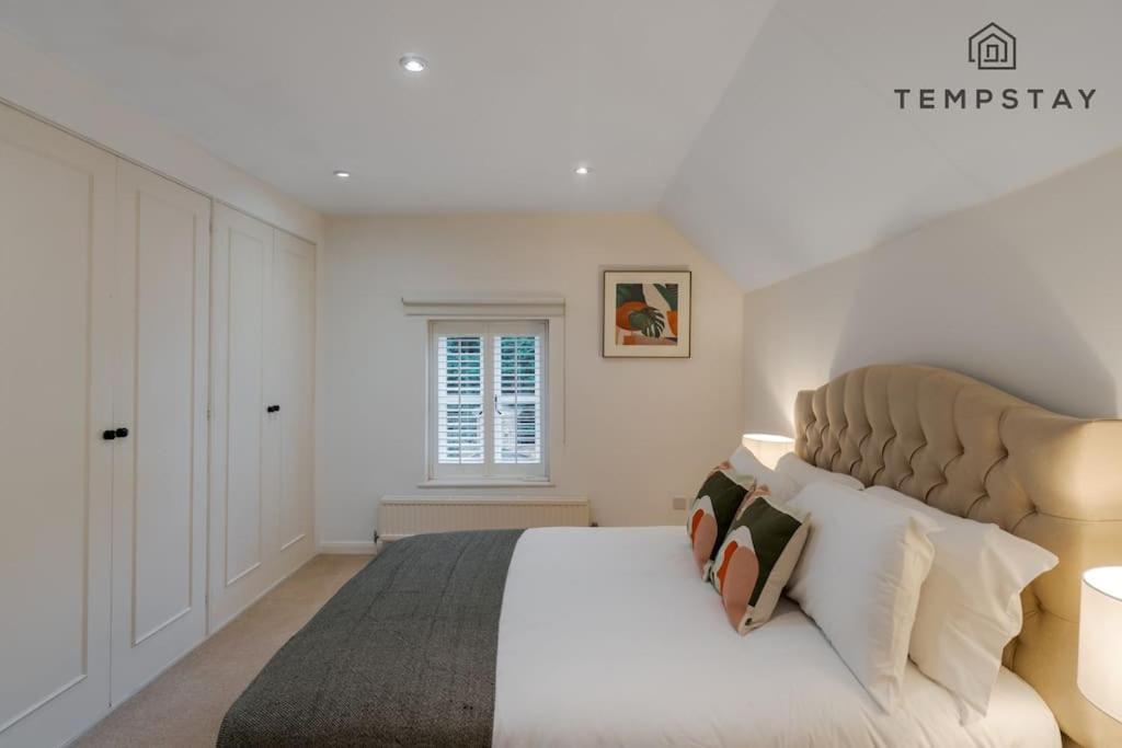 Cosy Family Near Thorpe Park & Legoland * Old Windsor